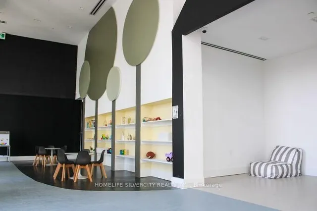 Additional image 40 of 2481 Taunton Rd