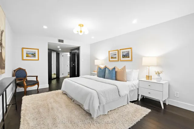 Additional image 23 of 30 Wellington St Unit 1005