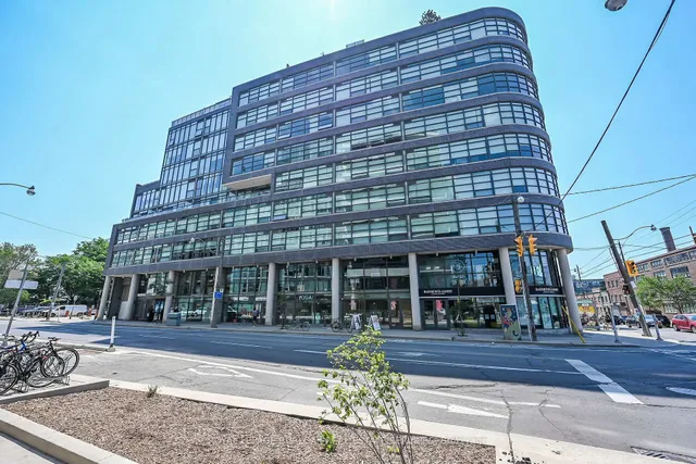 1201 Dundas St Unit 902
