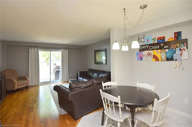 Additional image 13 of 15 Bronte Crt