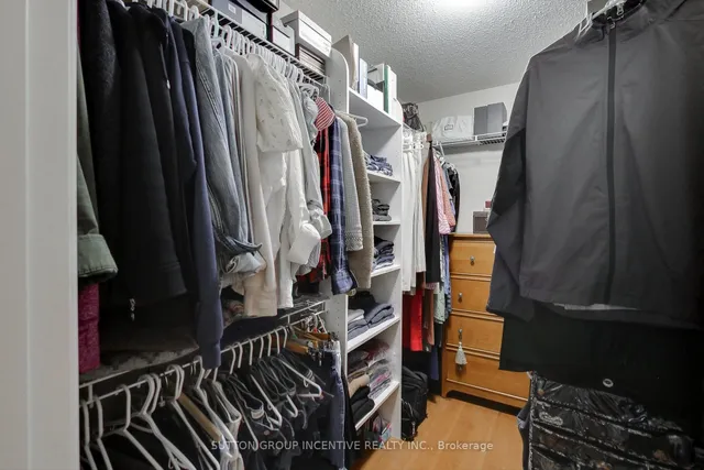 Additional image 33 of 11 Safari Crt