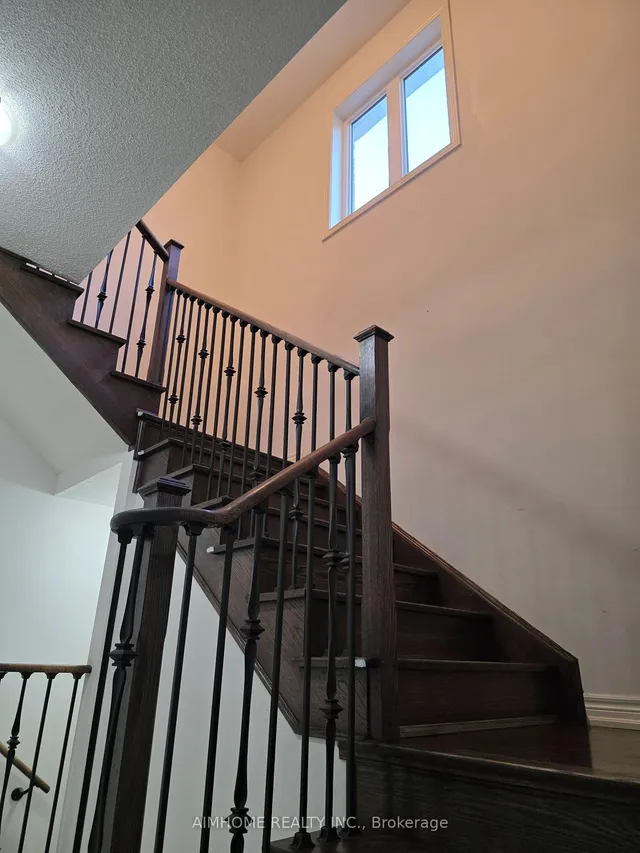 Additional image 11 of 426 George Ryan Ave