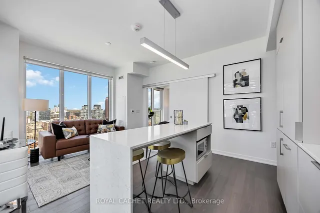 Additional image 13 of 15 Lower Jarvis St Unit 2110