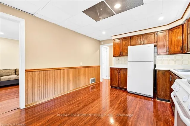 Additional image 9 of 111 Leland St