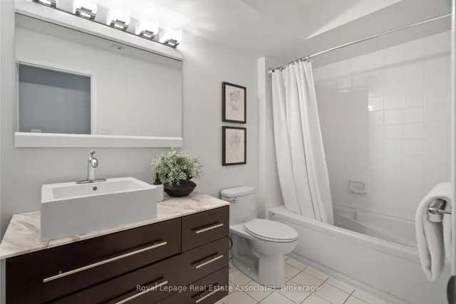 Additional image 21 of 1 Baxter St Unit 8