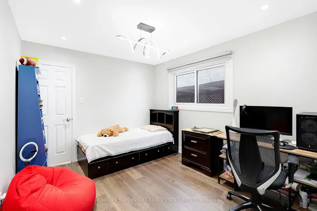 Additional image 8 of 26 Songsparrow Dr