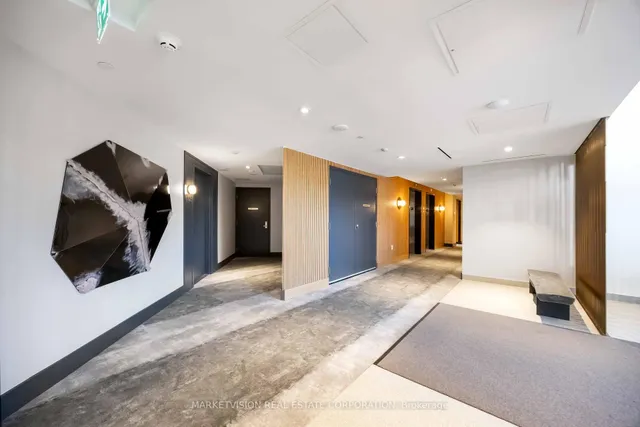 Additional image 12 of 2625 Dundas St Unit 610