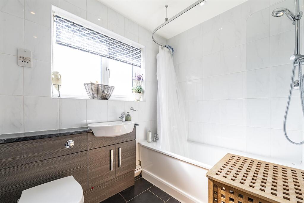 Additional image 9 of Long Buftlers, Harpenden