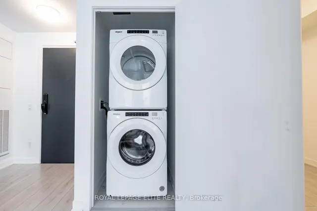 Additional image 19 of 405 Dundas St Unit 418