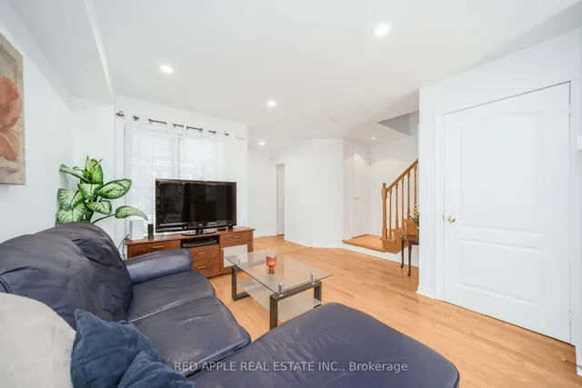 Additional image 9 of 52 Tiller Tr