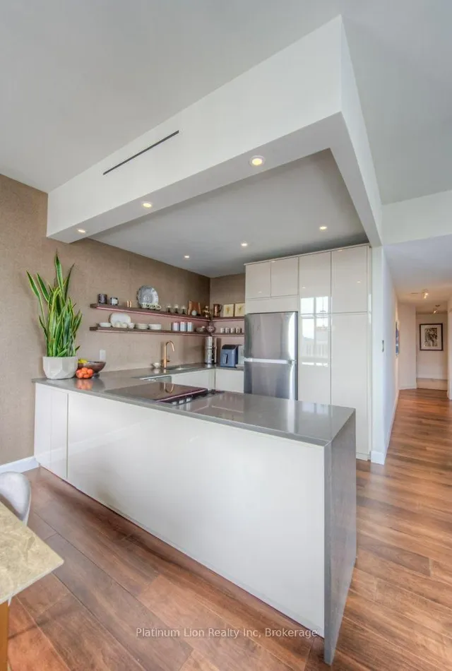 Additional image 23 of 36 James St Unit 1102