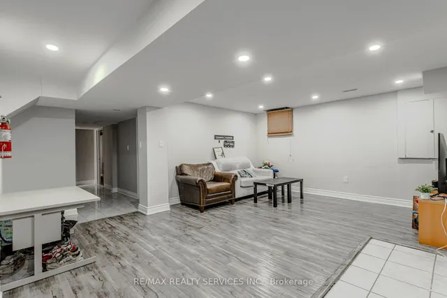 Additional image 38 of 32 Heddon Crt