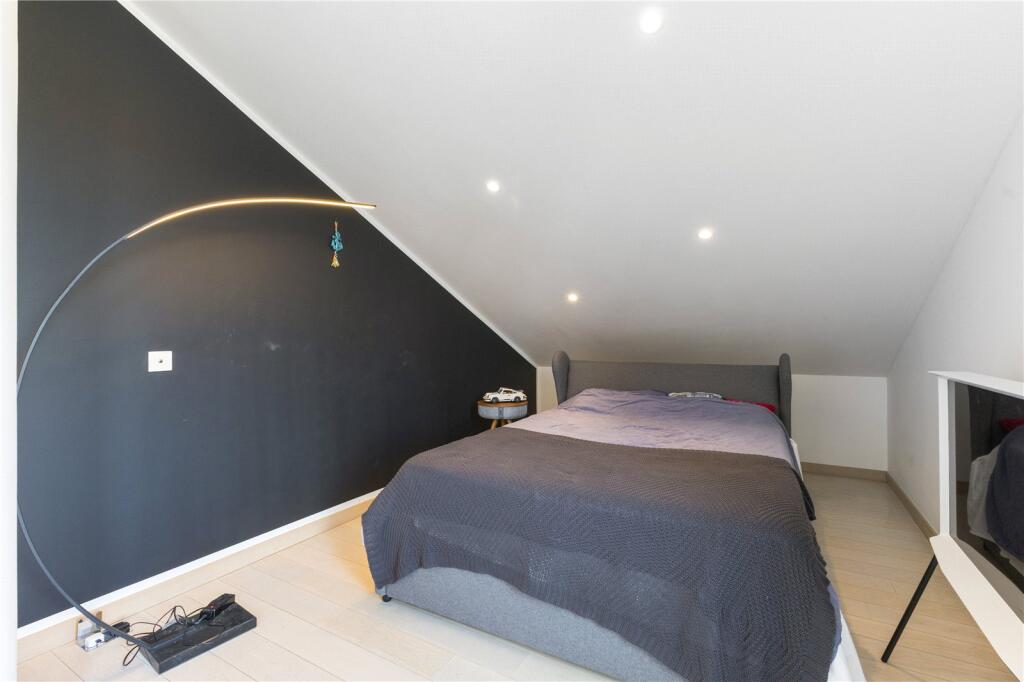 Additional image 14 of West Riding, Bricket Wood, St. Albans, Hertfordshire, AL2