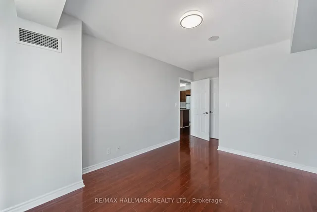 Additional image 19 of 68 Grangeway Ave Unit 909