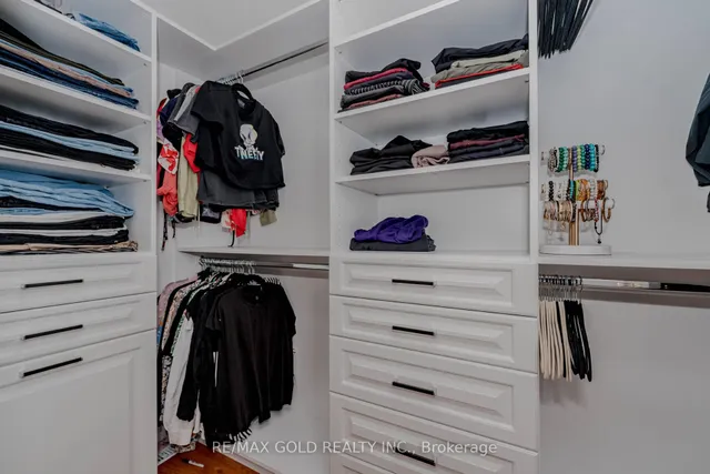 Additional image 34 of 28 Crocker Dr