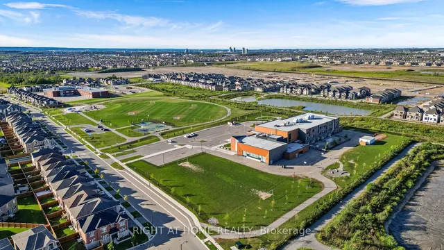 Additional image 49 of 471 Bergamot Ave