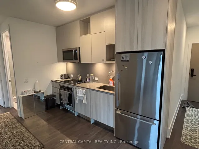 Additional image 3 of 118 Merchants' Wharf Unit 722