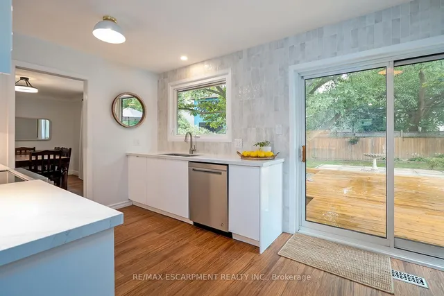 Additional image 12 of 406 Oakwood Dr