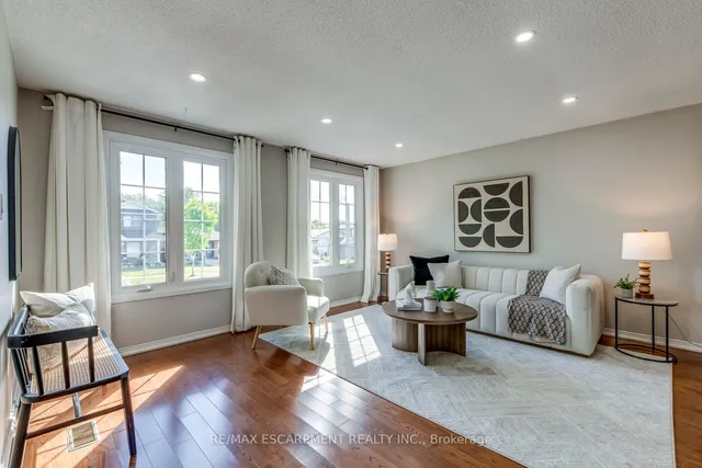 Additional image 10 of 2309 Malcolm Cres