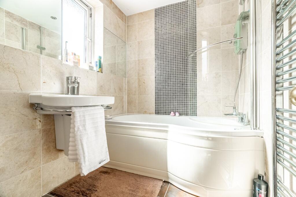 Additional image 18 of Radlett Road, Frogmore, St. Albans, Hertfordshire, AL2