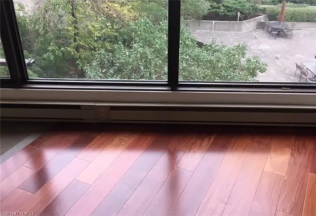 Additional image 9 of 65 Harbour Sq Unit 906