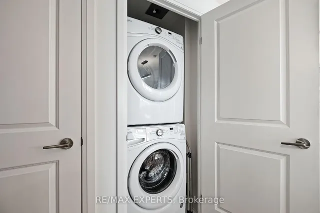 Additional image 26 of 17 Zorra St Unit 2006