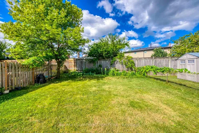 Additional image 42 of 2309 Malcolm Cres