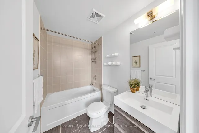 Additional image 11 of 15 ZORRA St Unit 1909