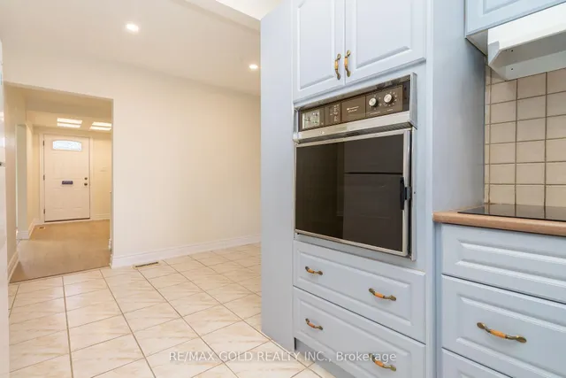 Additional image 15 of 18 Dunbarton Cres