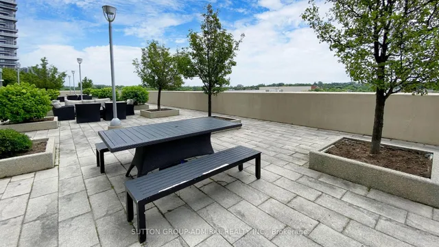 Additional image 36 of 181 Village Green Sq Unit PH15