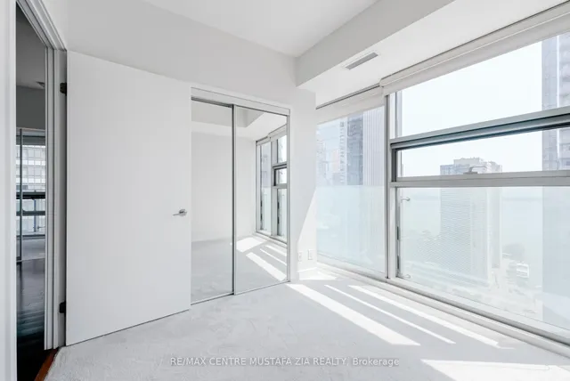 Additional image 22 of 14 York St Unit 2402