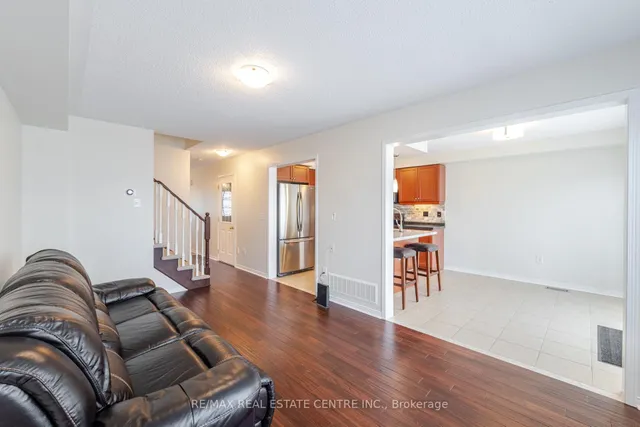 Additional image 9 of 4834 Capri Cres