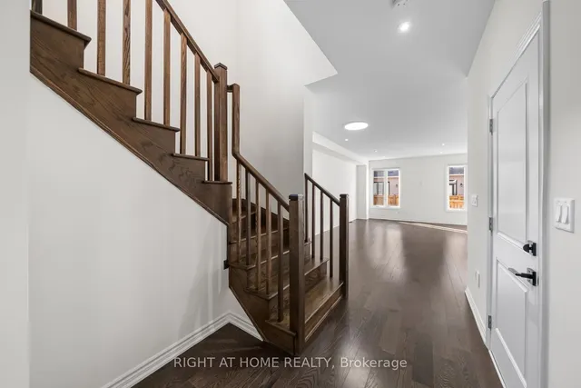 Additional image 4 of 471 Bergamot Ave