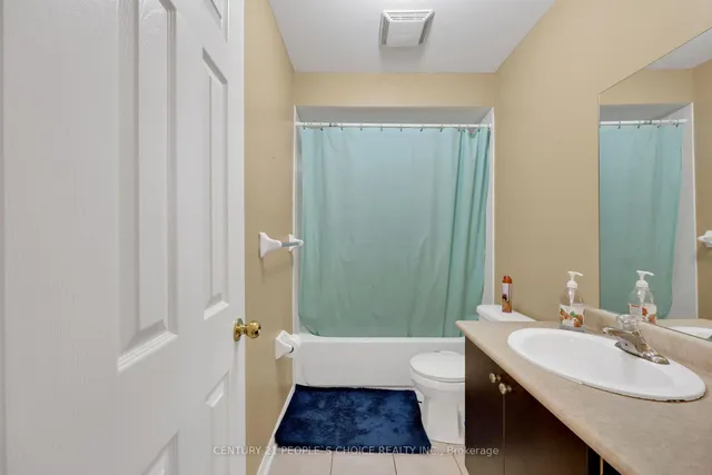 Additional image 24 of 46 Commodore Dr