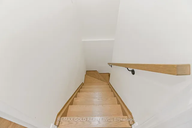 Additional image 32 of 81 Drake Blvd