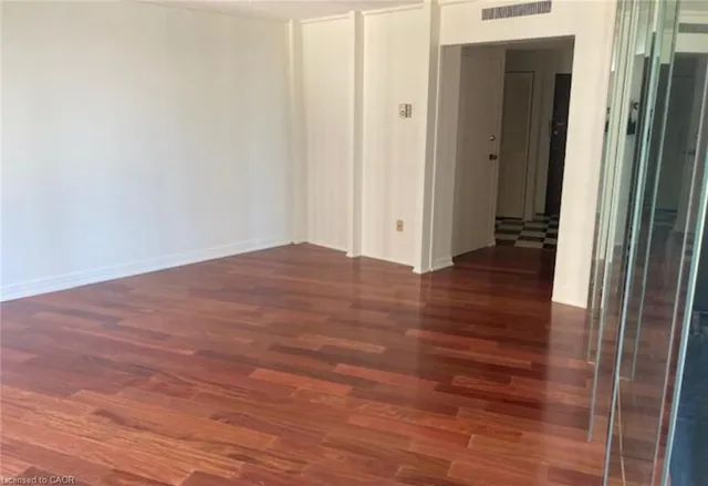 Additional image 5 of 65 Harbour Sq Unit 906