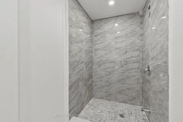 Additional image 24 of 3050 Woodward Ave