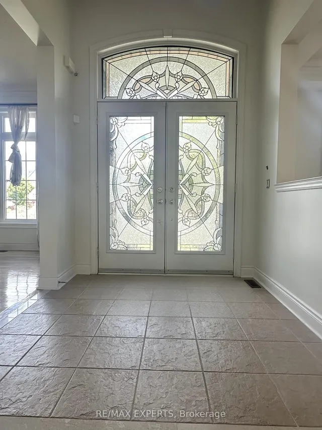 Additional image 3 of 2 Louvre Circ