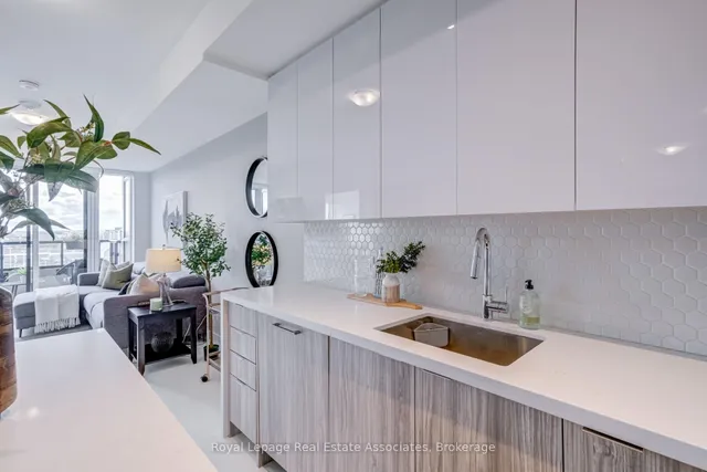 Additional image 7 of 2481 Taunton Rd Unit 607