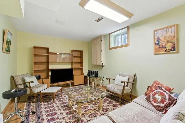 Additional image 33 of 226 Carson Dr