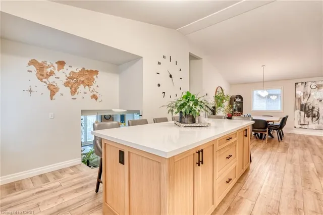 Additional image 17 of 31 Bolzano Crt