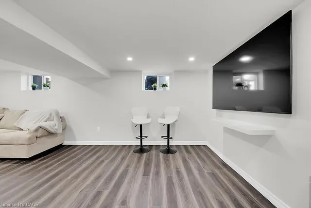 Additional image 24 of 515 Upper James St