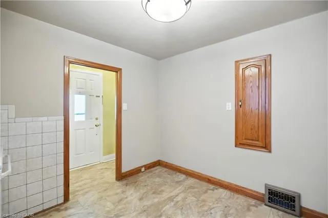 Additional image 5 of 127 Garside Ave