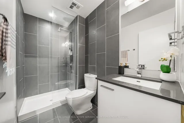 Additional image 18 of 510 King St Unit 212