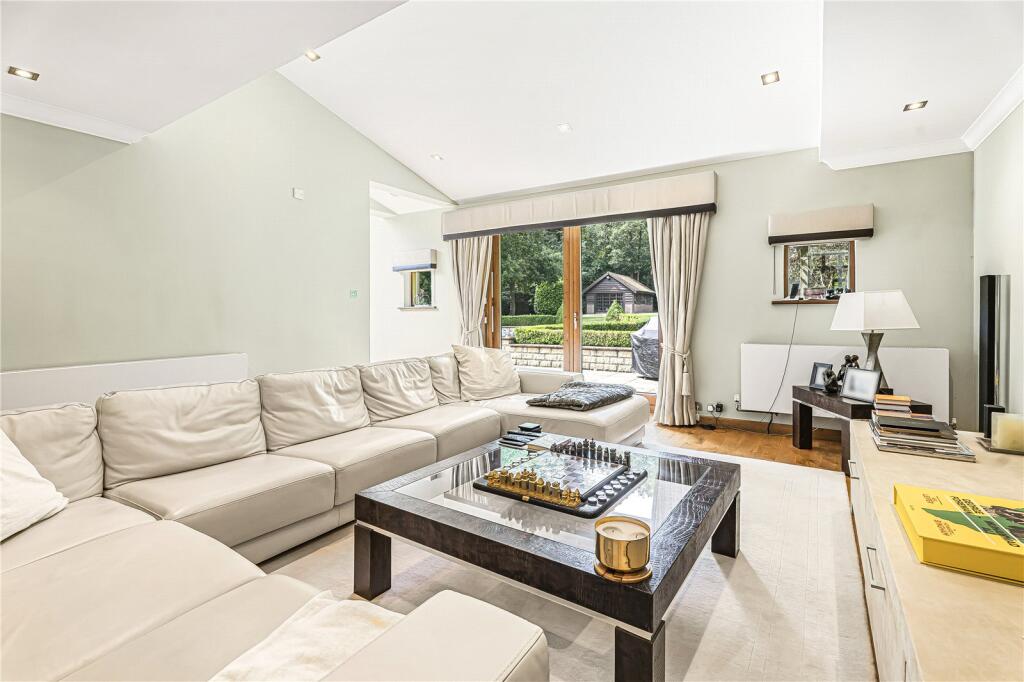 Additional image 6 of Park Street Lane, Park Street, St. Albans, Hertfordshire, AL2