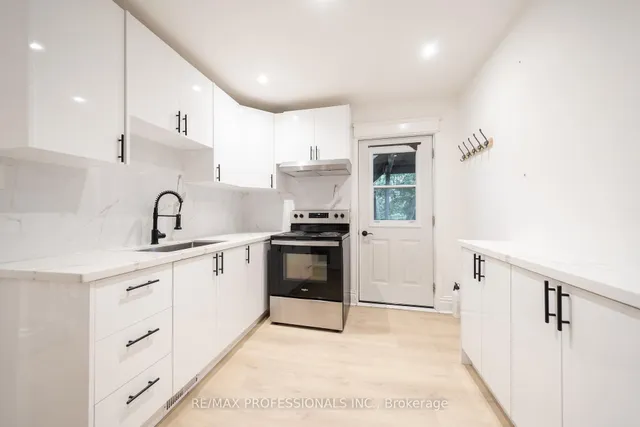 Additional image 15 of 129 Balsam Ave