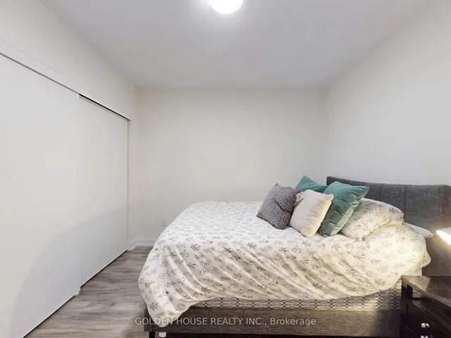 Additional image 35 of 200 Woodbine Ave Unit 403