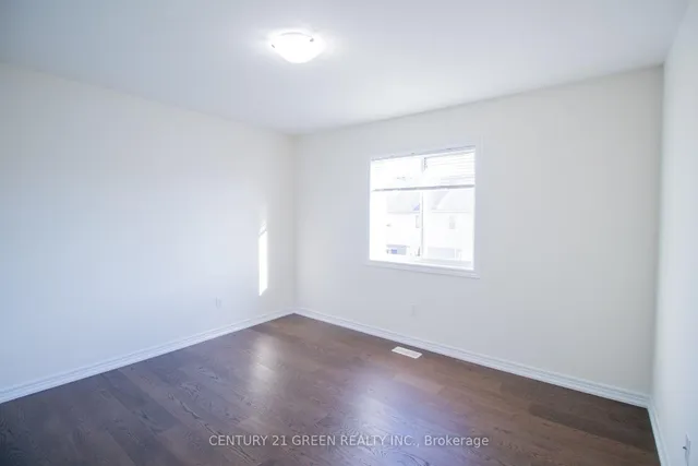 Additional image 33 of 58 Pinot Cres