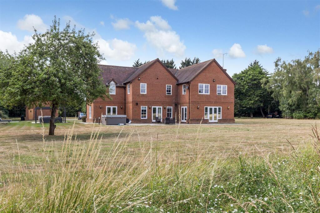 Additional image 35 of Pottersheath Road, Welwyn