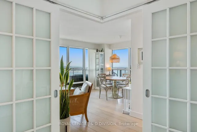 Additional image 30 of 410 Queens Quay Unit 1203